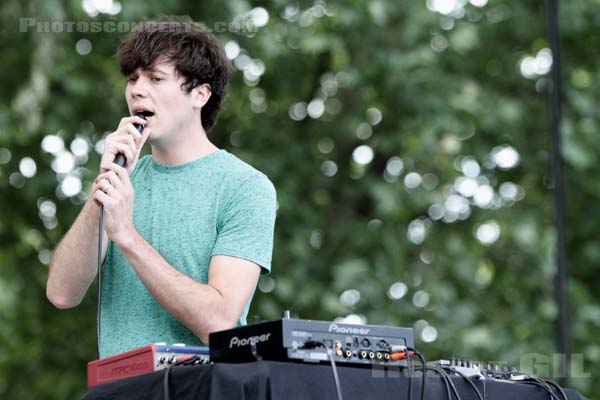 WASHED OUT - 2010-06-06 - PARIS - Parc de la Villette - 